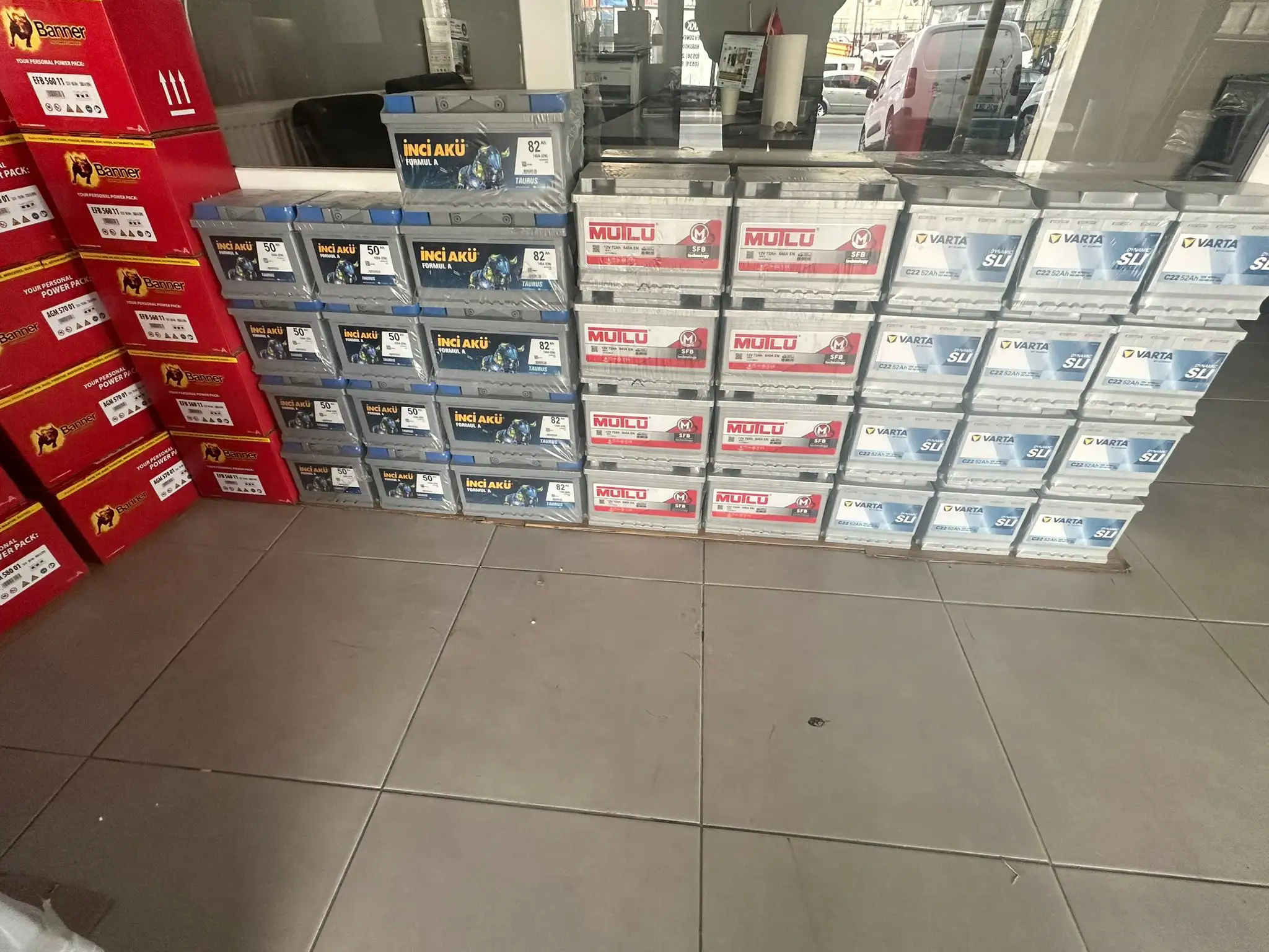 Yol yardım akü değişimi Esenler